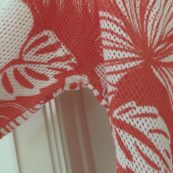 Tommy Bahama Coral and White Floral lightweight sweater large - Picture 5 of 8